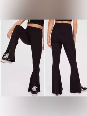 Offline by Aerie Women’s Real Me Xtra Flare Black leggings